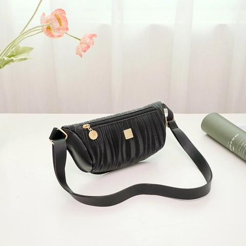 Borsa Da Petto Pieghettata Da Donna In Pelle PU Borsa A Tracolla Marsupio Con Hardware Dorato Tracolla Larga Regolabile Moda Casual