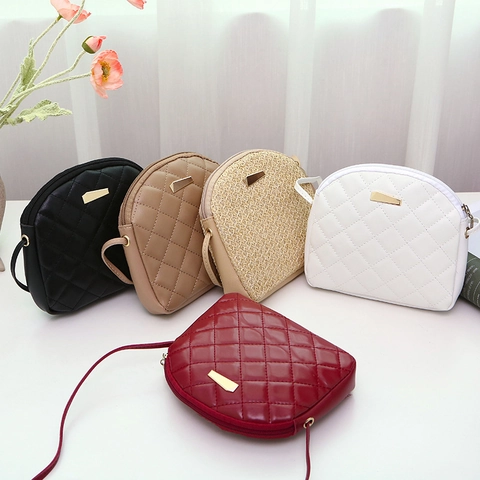 Women Quilted Rhombus Crossbody Bag PU Leather Shell Shape Gold Metal Decor Casual Daily Shoulder Bag