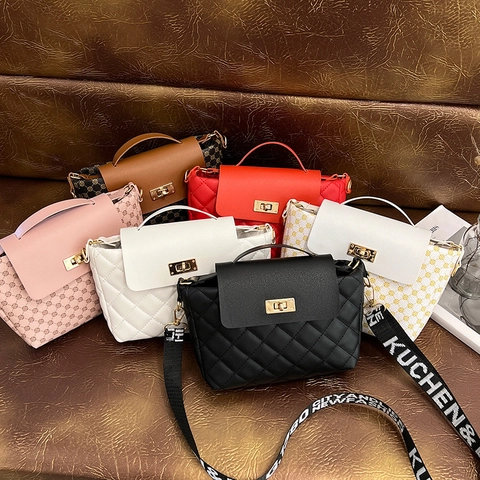 Women Quilted PU Leather Crossbody Bag Fashion Rhombus Pattern Shoulder Handbag With Wide Letter Print Strap Metal Twist Lock