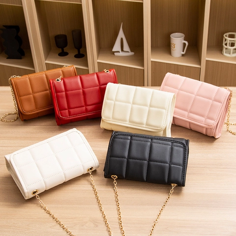 Quilted Rhombus Pattern Chain Crossbody Bag PU Leather Small Square Shoulder Bag Magnetic Closure Elegant Fashionable Women