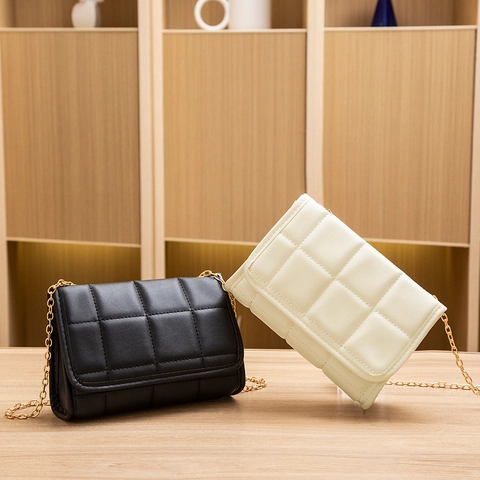 Quilted Rhombus Pattern Chain Crossbody Bag PU Leather Small Square Shoulder Bag Magnetic Closure Elegant Fashionable Women