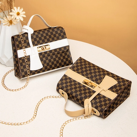 Borsa A Tracolla Retro Da Donna In Pelle PU Con Stampa Monogramma Piccola Borsa A Mano Quadrata Con Catena E Chiusura A Girello