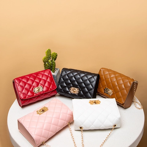 Women Quilted Crossbody Bag Diamond Lattice PU Leather Golden Metal Chain Small Square Shoulder Bag Twist Lock Classic Chic