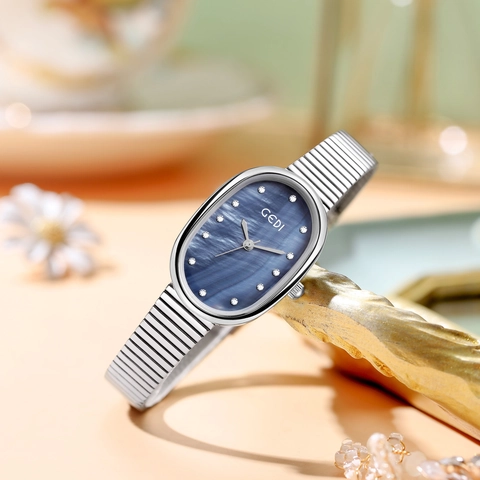 Women's Quartz Watch Oval Case Mother Of Artificial Pearl Dial Rhinestone Index Alloy Strap Water Resistant Elegant Fashion Wristwatch