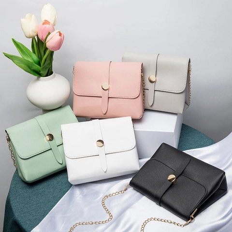 Women PU Leather Small Square Crossbody Bag With Golden Metal Chain Strap Minimalist Solid Color Shoulder Bag