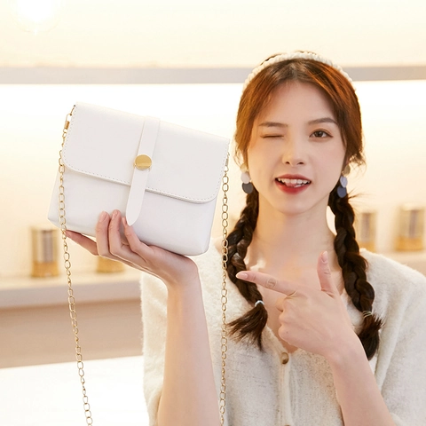 Women PU Leather Small Square Crossbody Bag With Golden Metal Chain Strap Minimalist Solid Color Shoulder Bag
