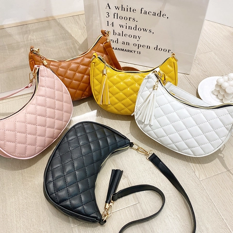 Women Quilted Hobo Bag PU Leather Half Moon Shoulder Bag With Tassel Zipper Solid Color Casual Underarm Handbag