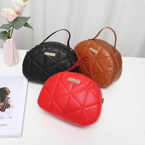 Women Quilted PU Leather Handbag Mini Shell Crossbody Bag With Adjustable Strap Gold Metal Decor Zipper Closure