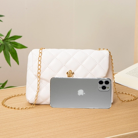 Women Quilted Crossbody Bag PU Leather Rhombic Pattern Flower Metal Buckle Chain Strap Small Square Shoulder Bag Casual
