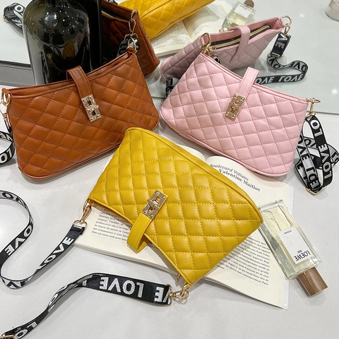 Women Quilted Crossbody Bag PU Leather Fashion Shoulder Bag With Love Letter Wide Strap Metal Turn Lock Square Shape Casual