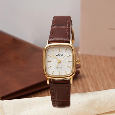 Women Quartz Watch Vintage Square Case Crocodile Pattern Leather Strap Waterproof Retro Elegant Wristwatch For Ladies