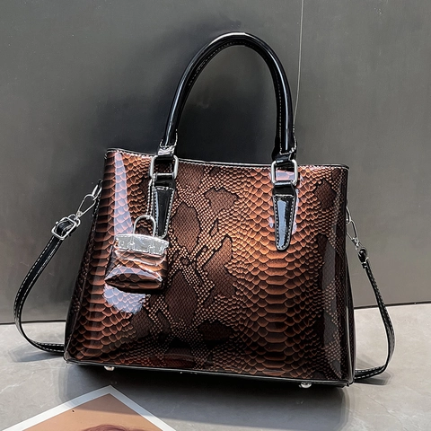 Women Handbag Glossy PU Leather Snake Pattern Embossed Large Capacity Shoulder Crossbody Tote Bag With Mini Charm