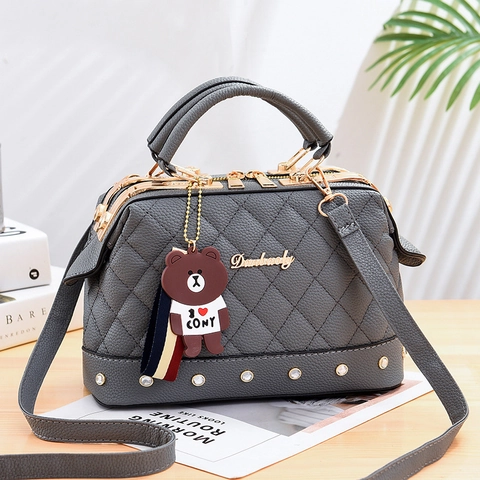 Gewatteerde PU Leren Tote Tas Ruitpatroon Schoudertas Crossbody Dokterstas Met Metalen Klinknagels En Handvat Voor Dames