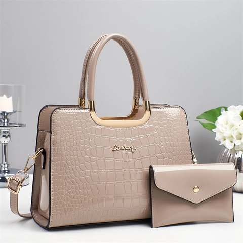 Elegant Women Handbag And Envelope Pouch Crocodile Pattern Patent Leather PU Tote Gold Hardware Shoulder Crossbody Bag