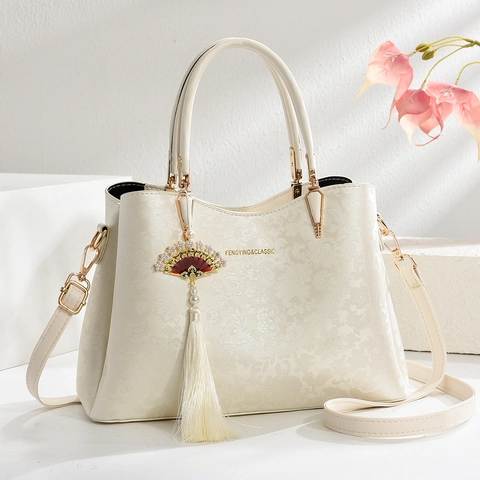 Dames Handtas PU Leer Met Bloemenreliëf Chinese Stijl Retro Elegante Forens Tas Met Handvat En Waaier Kwastje Hanger