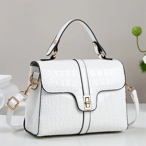 Women Crossbody Handbag Crocodile Pattern Glossy PU Leather Flip Cover Metal Lock Retro Elegant Fashionable Shoulder Bag