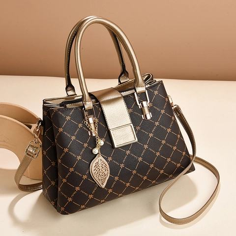 Vintage Grid Print PU Leather Handbag For Women Fashion Crossbody Shoulder Bag With Artificial Pearl Leaf Pendant Elegant