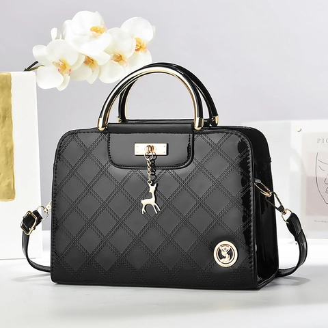 Borsa A Mano Donna Pelle PU Lucida Trapuntata Manico In Metallo Borsa A Tracolla Borsa A Spalla Ciondolo Cervo Elegante Alla Moda
