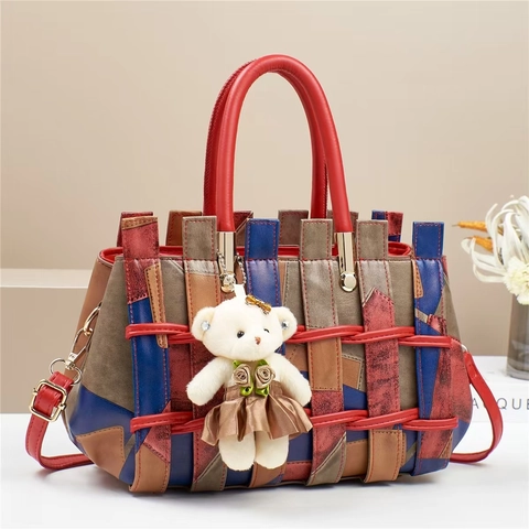 Dames Geweven Schoudertas PU Leer Retro Patchwork Gevlochten Handtas Grote Capaciteit Met Berenhanger
