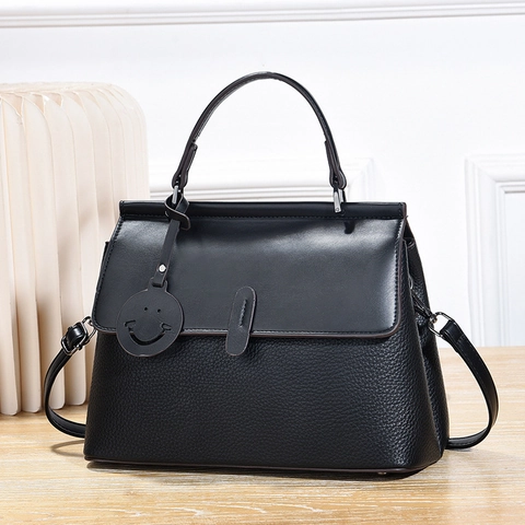 Borsa A Mano Da Donna In Pelle Pu Trama Litchi Borsa A Tracolla Con Ciondolo Smile Chiusura A Patta Per Ufficio