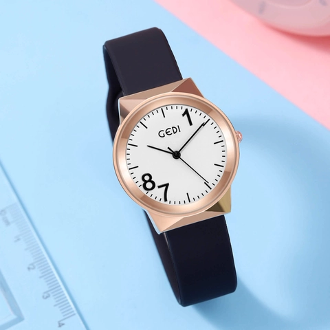 Women Quartz Watch Silicone Strap Waterproof Artistic Large Numbers Rose Gold Case Fashion Casual Wristwatch