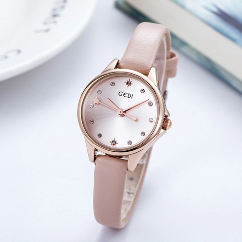 Women Quartz Watch Leather Strap Alloy Case Rhinestone Star Scale Waterproof Casual Elegant Wristwatch