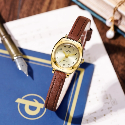 Women Quartz Watch Retro Elegant Minimalist Small Square Case Leather Strap Waterproof Wristwatch Ladies