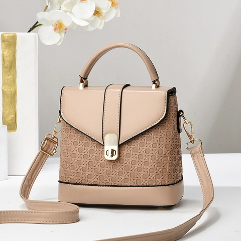 Chic Woven Texture PU Leather Crossbody Bucket Bag For Women Minimalist Small Handbag With Metal Lock And Adjustable Strap