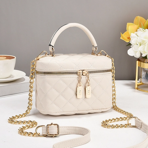 Women Quilted Crossbody Bag With Top Handle And Metal Chain Strap Double Zipper Closure Box Shape