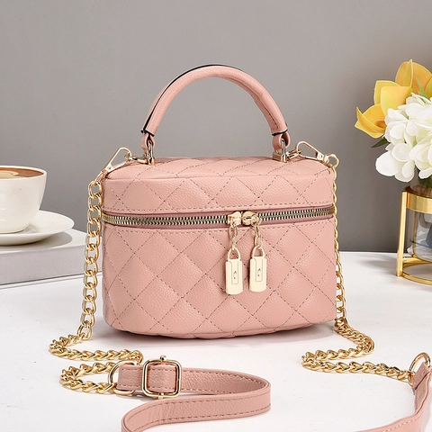 Women Quilted Crossbody Bag With Top Handle And Metal Chain Strap Double Zipper Closure Box Shape