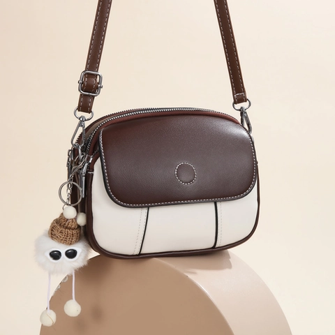 PU Leren Color Block Crossbody Tas Kleine Vierkante Schoudertas Met Schattige Pluche Monster Hanger Voor Dames Chic