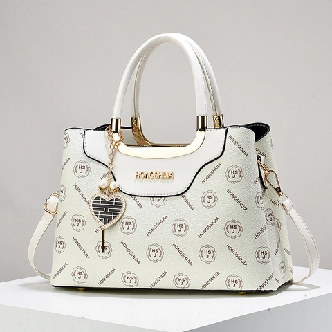 Damen Handtasche PU Leder Buchstaben Print Monogramm Große Kapazität Umhängetasche Mit Herz Anhänger Vintage Trendig