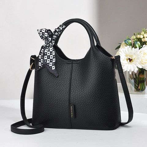Borsa Da Donna In Pelle PU Trama Intrecciata Grande Capacità Borsa A Tracolla Con Sciarpa Decorativa Moda Elegante Quotidiano