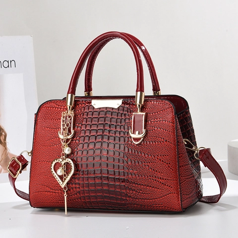Bolso De Mano Para Mujer Patrón Cocodrilo Cuero PU Bandolera Con Colgante Corazón Perla Artificial Elegante Moda Asa Superior