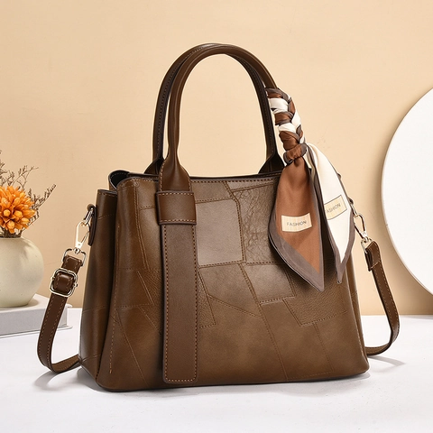 Mode Femmes Sac À Bandoulière Cuir PU Grande Capacité Design Patchwork Avec Foulard En Satin Poignée Supérieure Sac À Main Quotidien