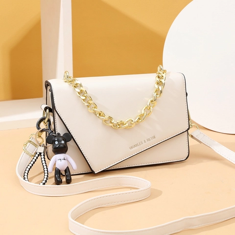 Women Crossbody Bag PU Leather Thick Gold Chain Small Square Shoulder Bag With Bear Pendant For Fashionable Ladies