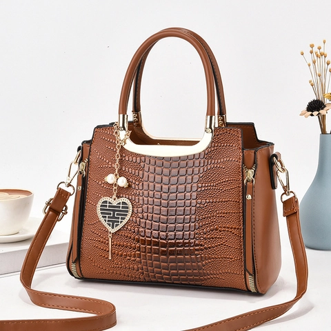 Women Handbag Crossbody Bag Crocodile Pattern PU Leather Large Capacity Double Handles Heart Charm Elegant Fashion