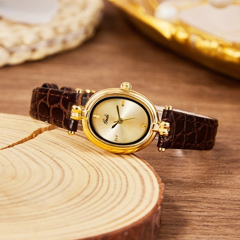 Women Quartz Watch Oval Gold Alloy Case Crocodile Pattern Leather Strap Vintage Retro Style Elegant Waterproof Timepiece