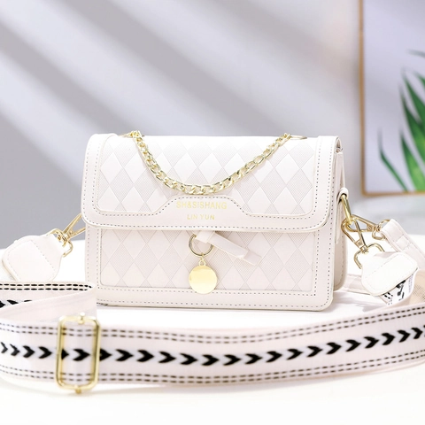 Women Quilted Crossbody Shoulder Bag PU Leather Patchwork Small Square Purse With Chain And Wide Straps Fashion