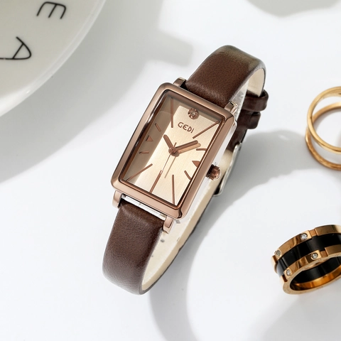Orologio Da Polso Al Quarzo Da Donna Cassa Rettangolare In Lega Cinturino In Pelle Resistente All'acqua Vintage Elegante