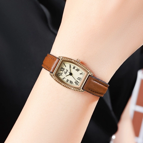 Elegant Tonneau Quartz Watch Women Alloy Case Rhinestone Vintage Roman Numerals Leather Strap Waterproof Luxury Wristwatch