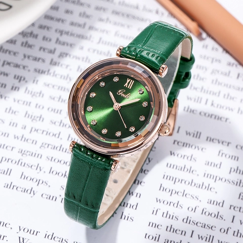 Women Quartz Watch Rose Gold Alloy Case Leather Strap Rhinestone Dial Waterproof Retro Elegant Style