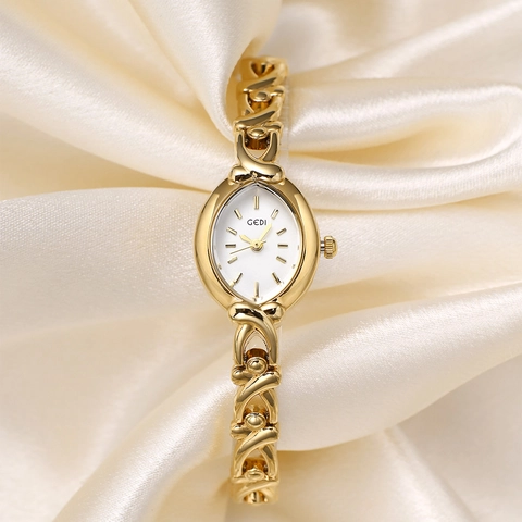 Elegant Women Quartz Watch Oval Dial Waterproof Bracelet Style Alloy Link Strap Retro Fashion Luxury Gift Jewelry