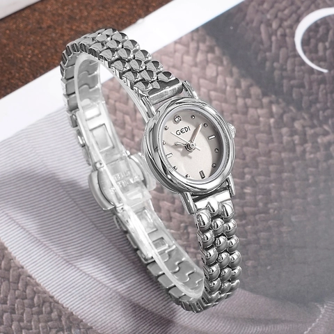 Orologio Al Quarzo Da Donna Quadrante Ovale Cinturino In Acciaio Inossidabile Vintage Elegante Squisito Resistente All'acqua