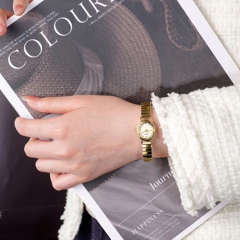 Women Quartz Watch Stainless Steel Elastic Stretch Strap Oval Dial Water Resistant Fashion Elegant Luxury Gift For Lady