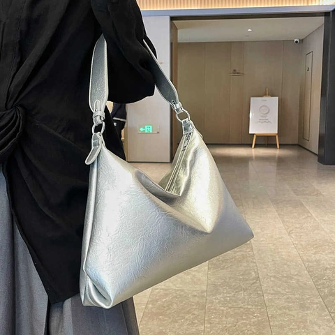 Minimalist Large Capacity Shoulder Bag PU Leather Hobo Tote For Women Commuter Work Daily Solid Color Zipper Closure