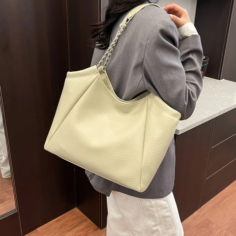 Grote Onderarm Hobo Tas PU Leer Met Litschitextuur En Zilveren Ketting Trendy Minimalistisch Voor Dames