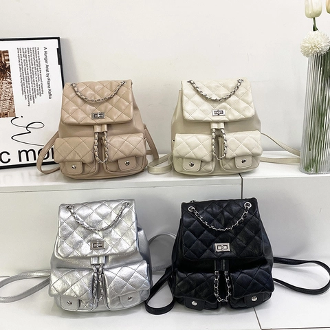 Fashion Rucksack Gestepptes PU Leder Kettengurt Mini Reise Daypack Trendiges Rautenmuster Drehverschluss Damen