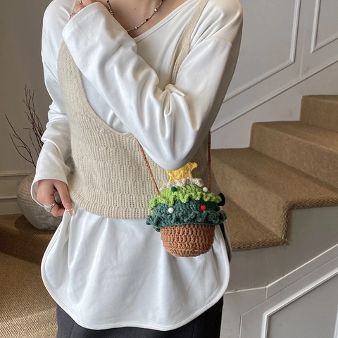 Kids Crochet Christmas Tree Shoulder Bag Knitted Yarn Crossbody Purse Cartoon Cute Holiday Party Accessory For Boys Girls