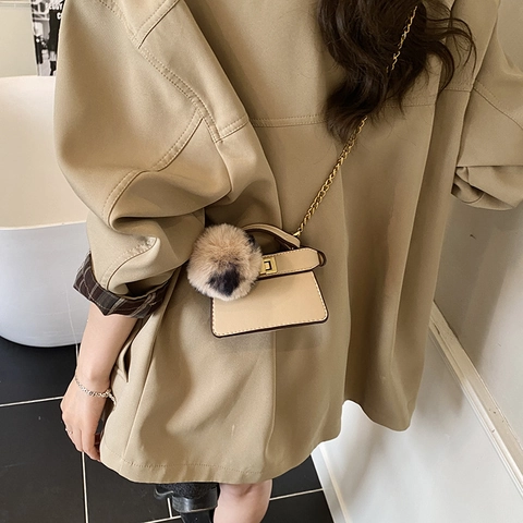 Mini Borsa A Tracolla Pelle PU Simpatico Pompon Catena Metallo Borsa A Mano Trendy Per Bambini Piccoli